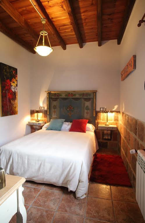Douris Temple Hotel Soria Bagian luar foto