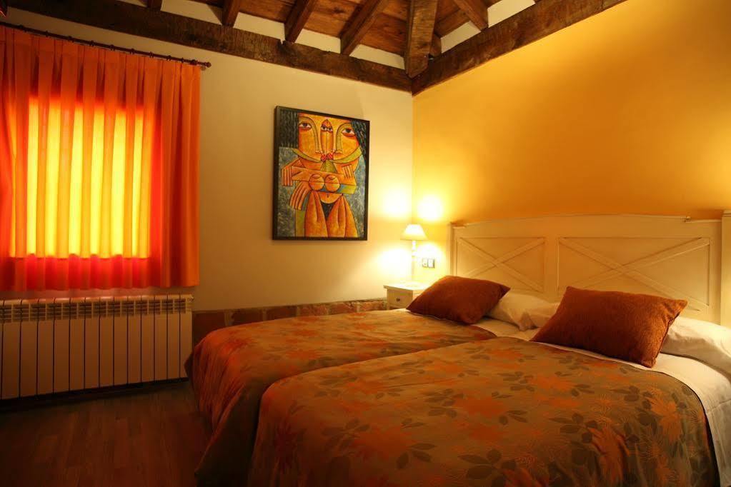 Douris Temple Hotel Soria Bagian luar foto